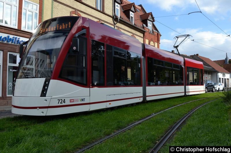 Bild: TW 724 als Sonderfahrt in der Domplatz,Schleife.