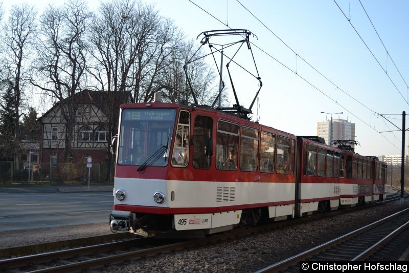 Bild: TW 495+450 kurz vor der Haltestelle Warschauer Straße.