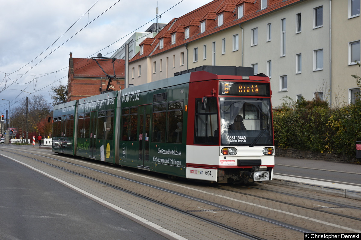 Bild: Tw 604 als Linie 6 an der Haltestelle Baumerstraße.