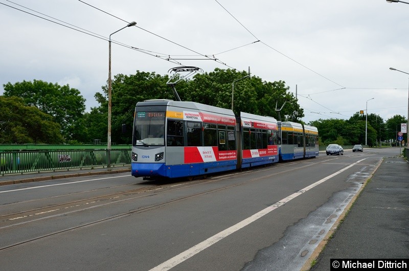 Bild: 1344 + 1327 als Linie 31 auf der Richard-Lehmann-Str.