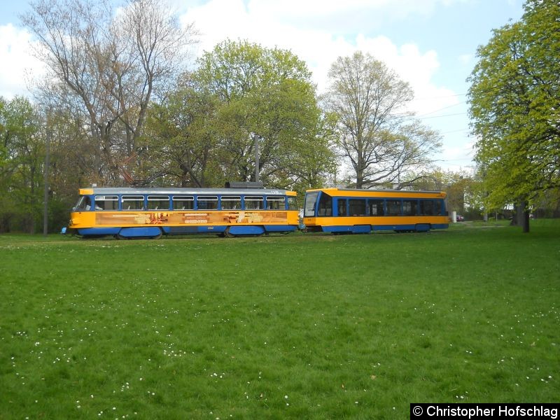 Bild: TW 2102+902 in der Naunhofer Straße.