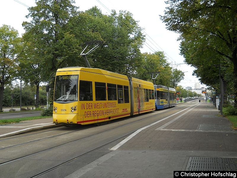 Bild: TW 1324+1323 auf der Linie 7 am Sportforum .