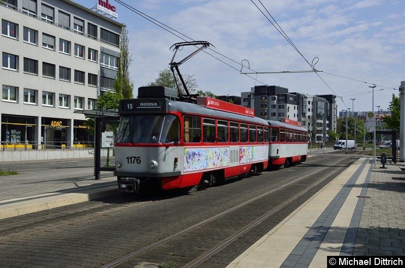 Sonderfahrt mit 1176 + 204: Haltestelle Glauchauer Platz.