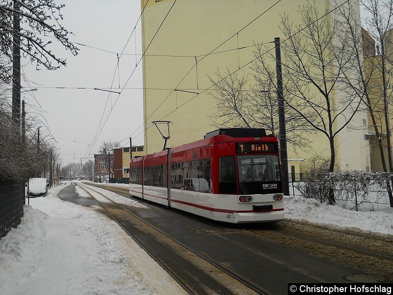 Bild: TW 607 in der Vollbrachtstraße.
