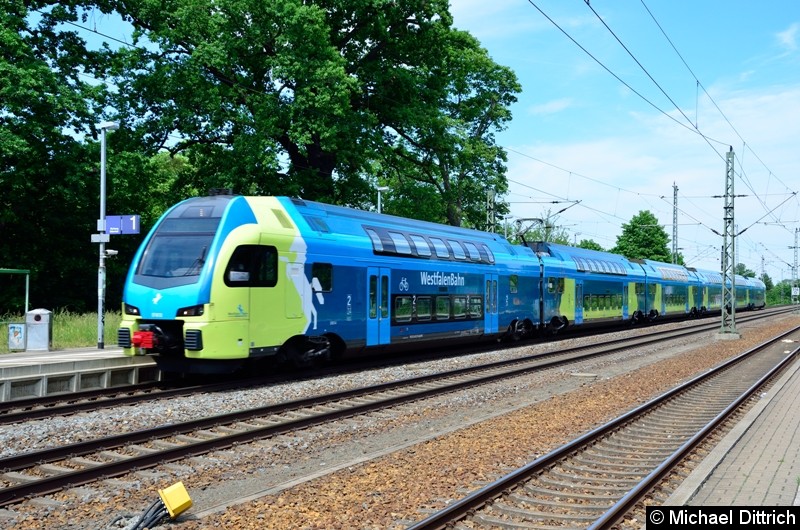 Bild: ET 613 auf dem Weg nach Leipzig in Gräfenhainichen.