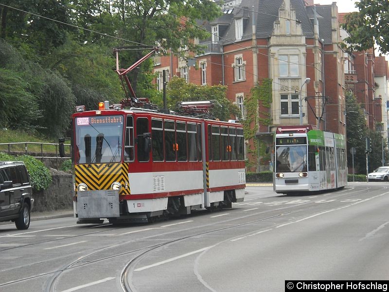 Bild: AWT1 am Stadtparkkopf hinten ihn MGT6D/E 614.