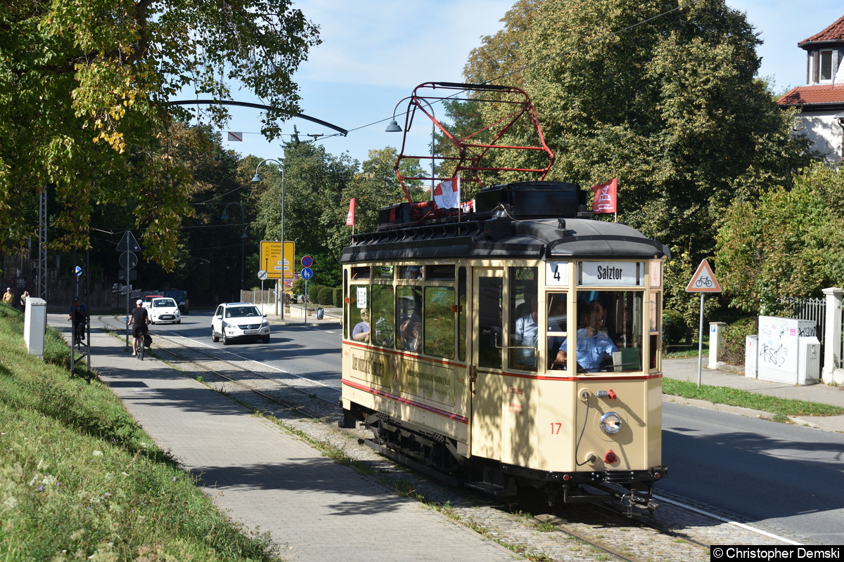 Tw 17 unterwegs auf der Bergstraße kurz vor der Haltestelle Nordstraße.