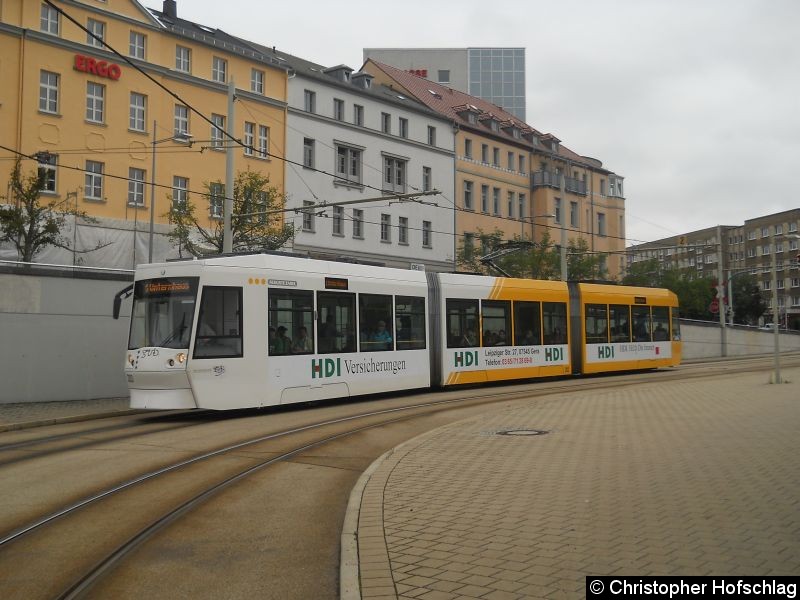 Bild: TW 203 kurz vor der Haltestelle Hauptbahnhof.