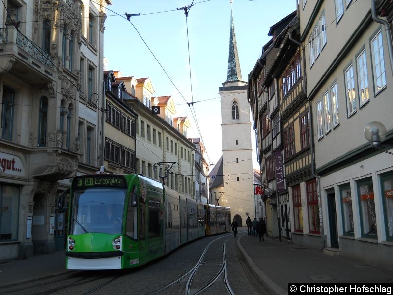 Bild: TW 632+702 auf der Linie 3 in der Marktstraße.