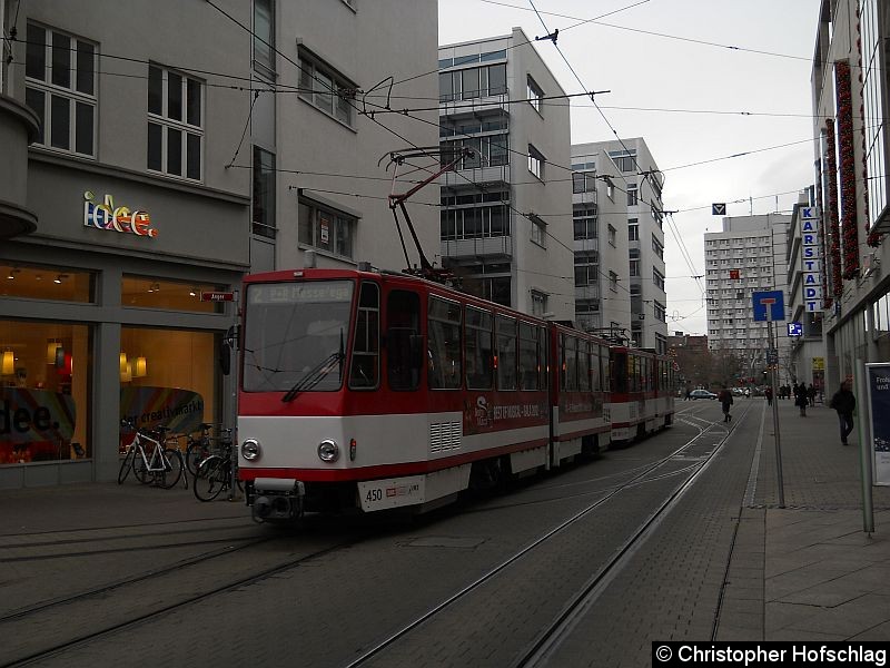 Bild: TW 450+490 auf der Linie 2 in Bereich Kaufmannskriche.