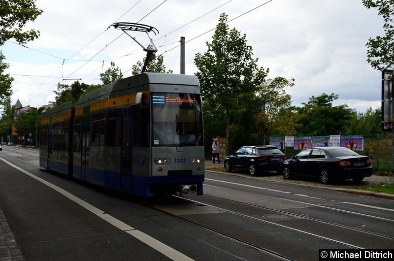 Bild: Der Prototyp der Leoliner 1302 als Linie 14 in der Karl-Heine-Str. kurz vor dem gleichnamigen Kanal.