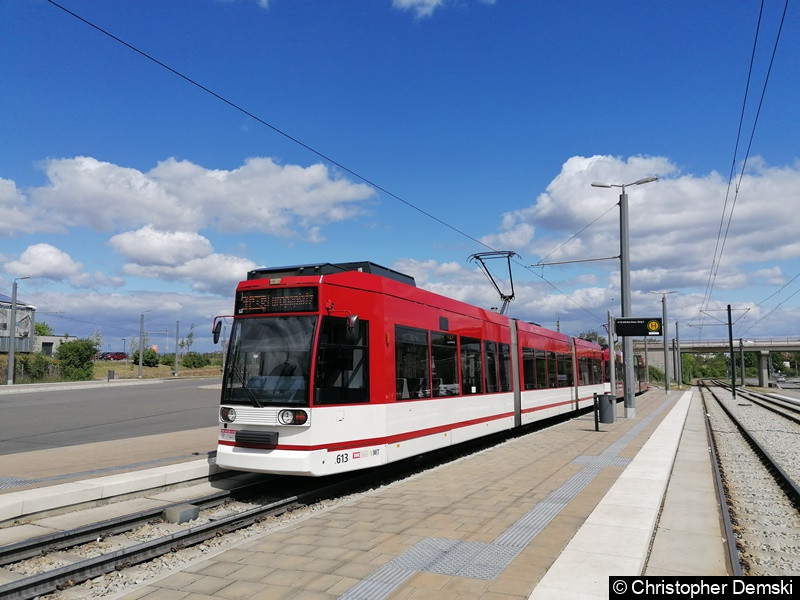 TW 613+610 an der Endstelle Urbicher Kreuz.