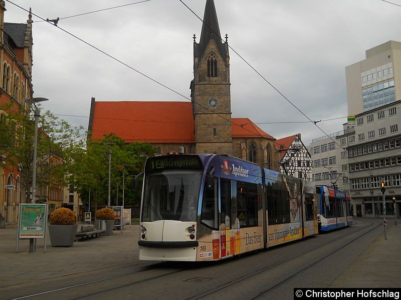 Bild: TW 703+709 auf der Stadtbahnlinie 1 am Anger.