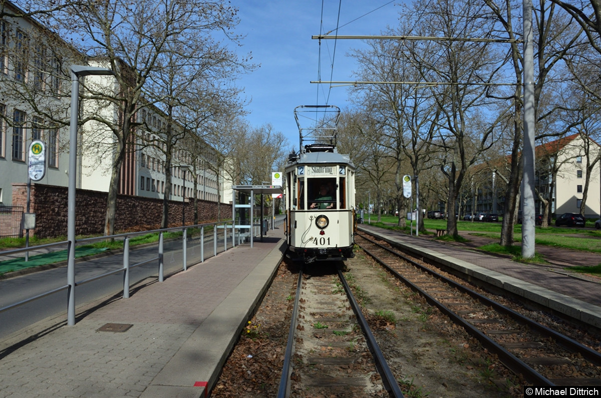 Fotohalt an der Haltestelle Straßburger Weg.