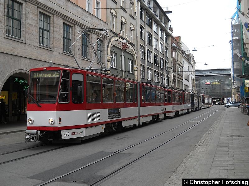 Bild: Ein Dreierzug auf der Linie 3.