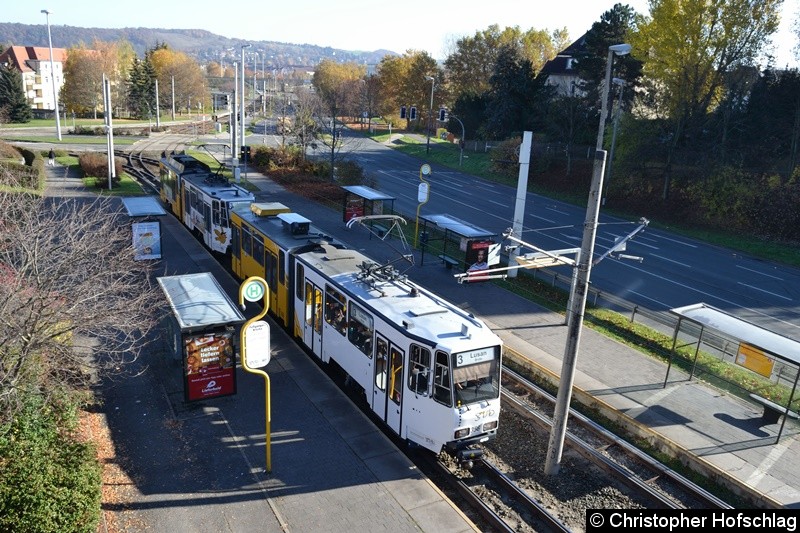 Bild: TW 356+355 als Linie 3 bei der Einfahrt in die Haltestelle Fußgängerbrücke.