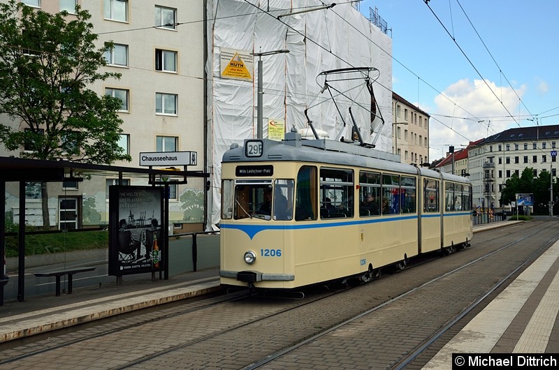 Bild: Historischer Triebwagen 1206 als Linie 29E an der Haltestelle Chauseestr.