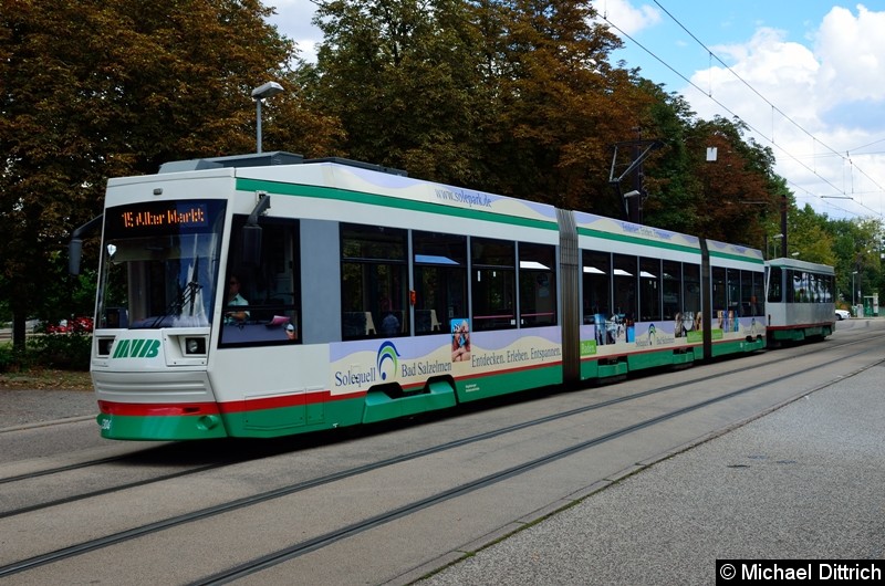 Bild: 1304 + 2202 als Linie 15 in der Listemannstr. kurz vor der Weitlingstr.