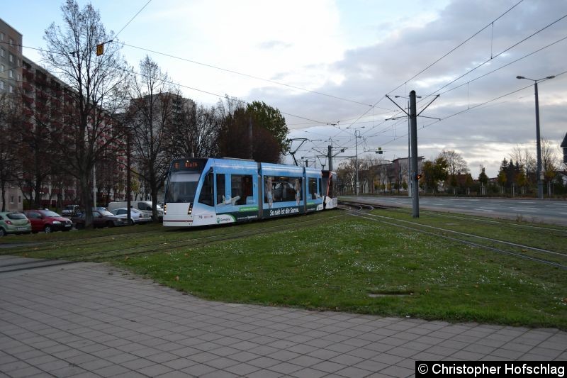 Bild: TW 716+714 als Linie 6 am Gleisdreieck Warschauer Straße.