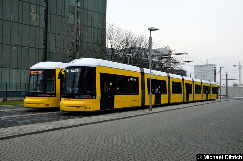 Bild: 8020 + 9010 stehen in der Emma-Herwegh-Str.