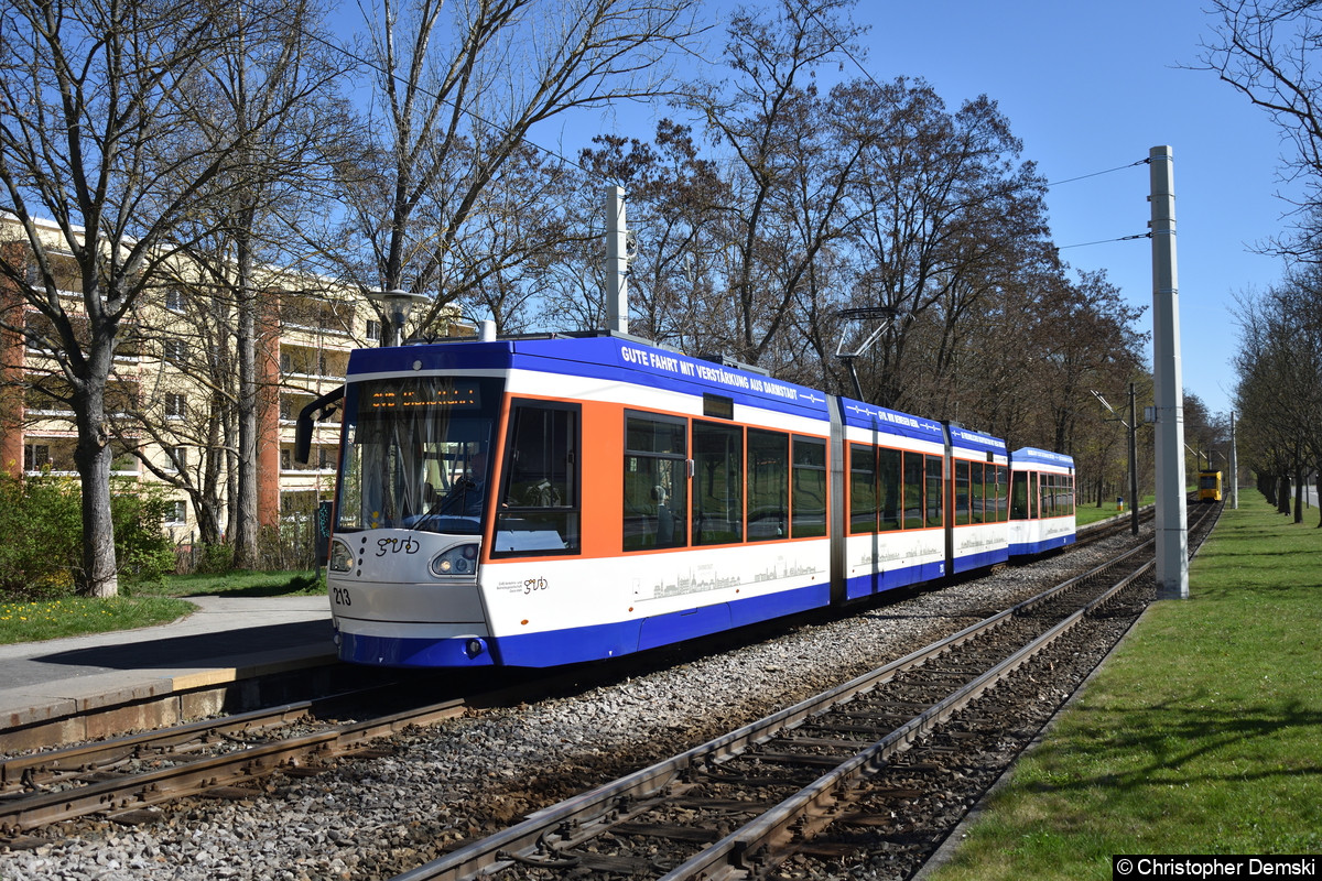Tw 213+Bw 264 als Betriebsfahrt an der Endstelle Lusan/Zeulsdorf.