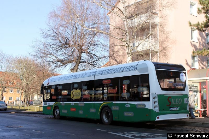 Bild: Bus 220(EVAG 101) als Linie 9 in Daberstedt.