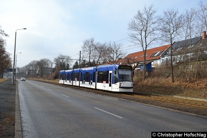 Bild: Wagen 645 als Linie 4 auf der Binderslebener Landstraße in Richtung Wiesenhügel über Domplatz.