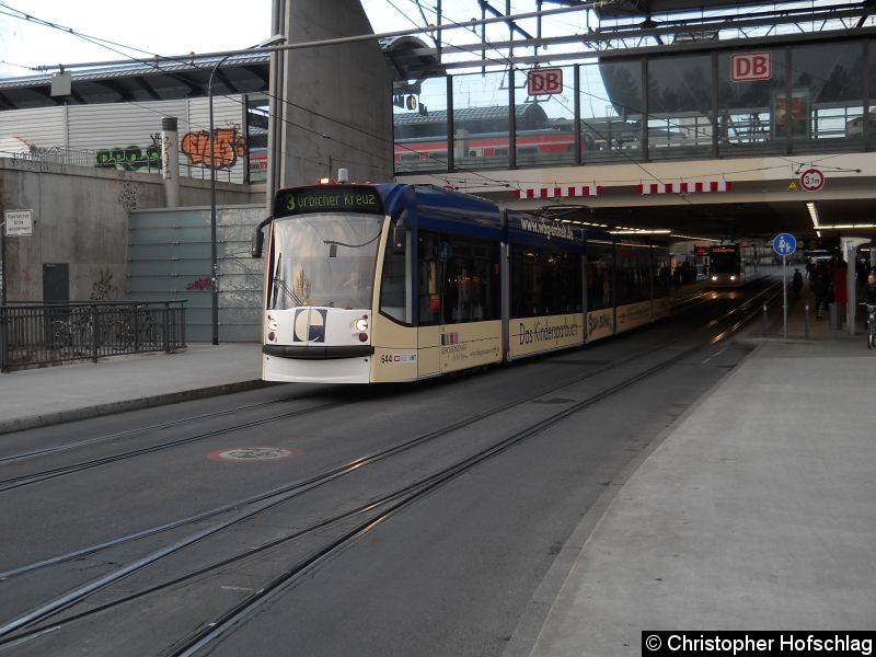 Bild: TW 644 als Stadtbahnlinie 3 am Hauptbahnhof.