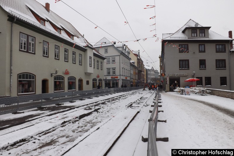 Bild: Noch sind die Gleise zwischen Schlösserbrücke und Fischmarkt zu sehen.