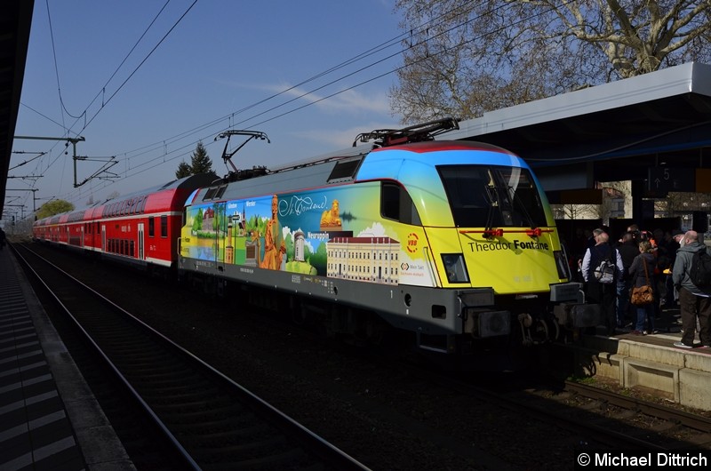 Bild: 182 005-9 bei der Taufe zur neuen Werbelok für das Theodor Fontane Jahr in Brandenburg Hauptbahnhof.