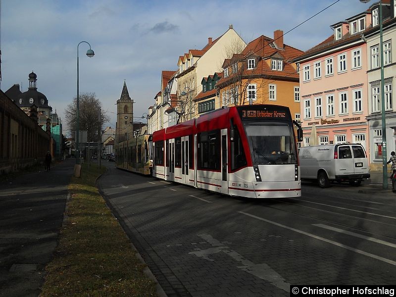 Bild: TW 715+629 am Domplatz.