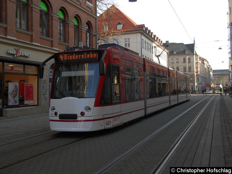 Bild: TW 627 als Linie 4 in der Bahnhofstraße.