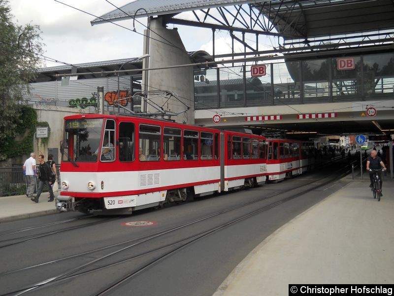 Bild: TW 520+405 am Hauptbahnhof/Stadtparkkopf.