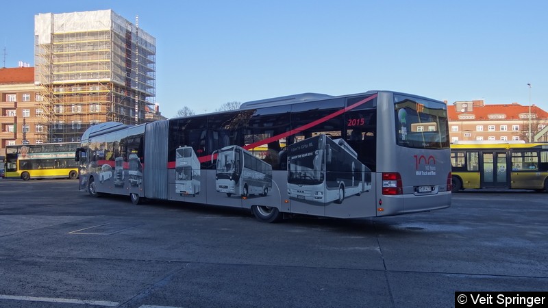 Bild: Vorstellung des MAN Lion's City GL auf dem Betriebshof Müllerstr.