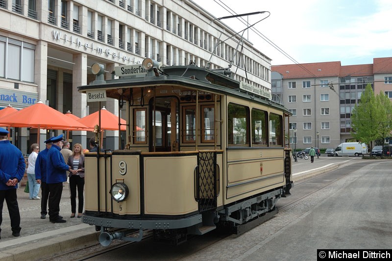 Bild: Wagen 9 am Platz der Einheit/Nord.