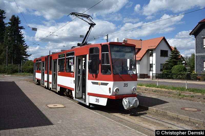 TW 315 als Linie 4 an der Endstelle Bad Tabarz