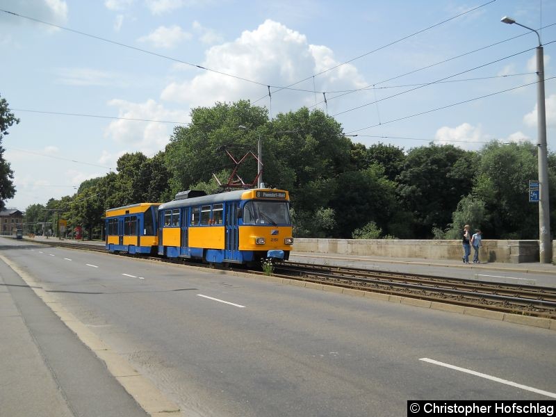 Bild: Auf der Angerbrücke.
