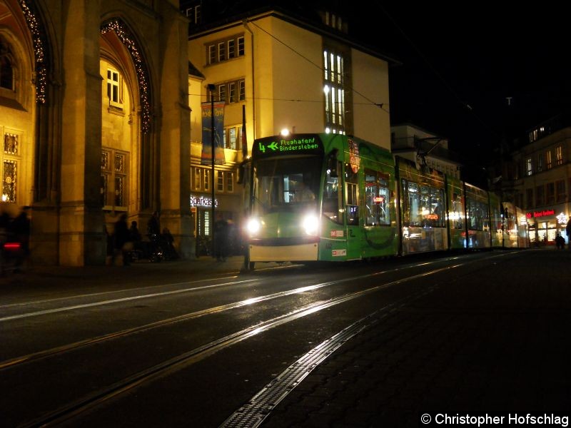 Bild: TW 632+705 auf der Linie 4 am Fischmarkt.