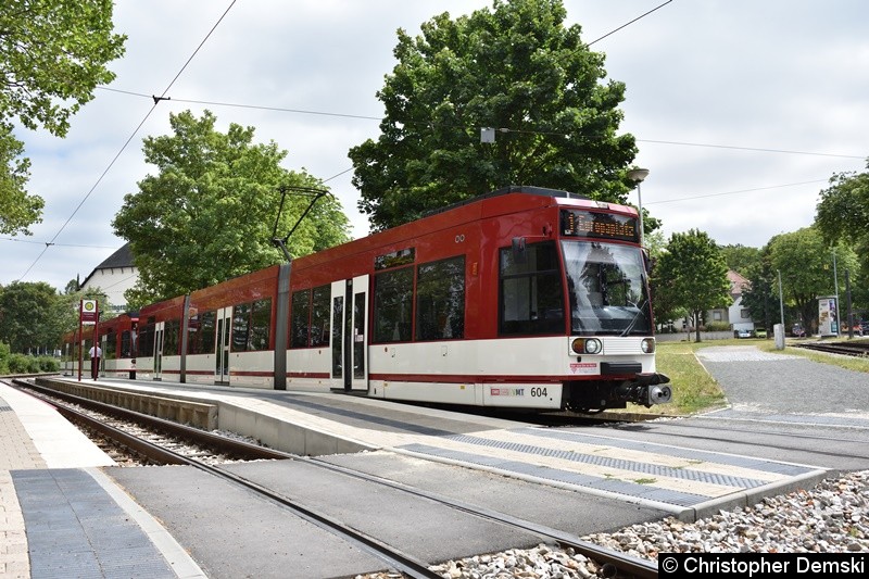 Bild: TW 604+602 als Linie 1 an der Thüringenhalle.