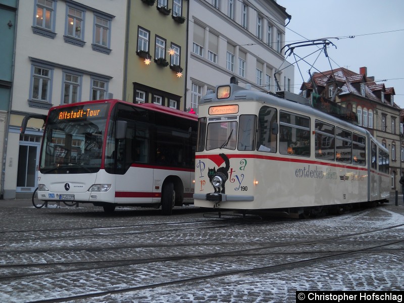 Bild: Stadtrundfahrts-Haltestelle Domplatz.