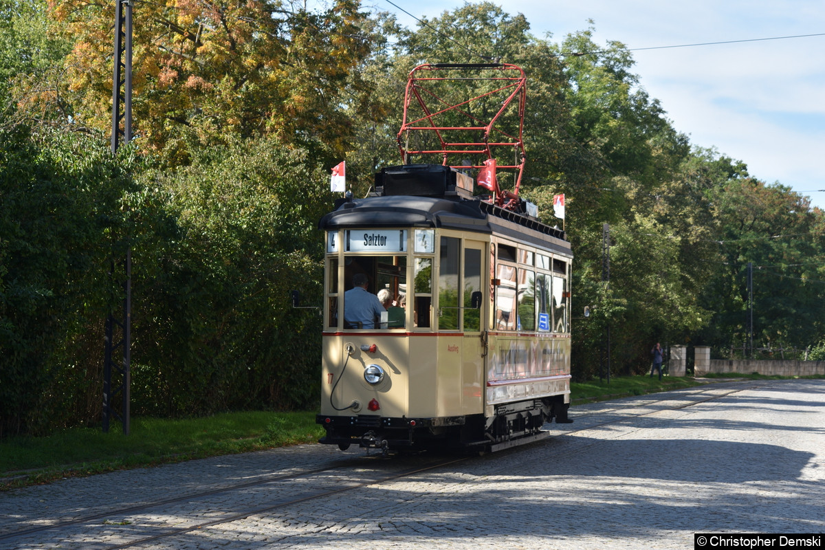 Tw 17 unterwegs auf der Poststraße.