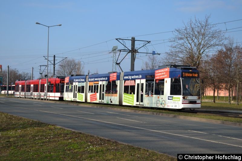 Bild: TW 611+612 als Linie 3 beim Verlassen der Endstelle Europaplatz.