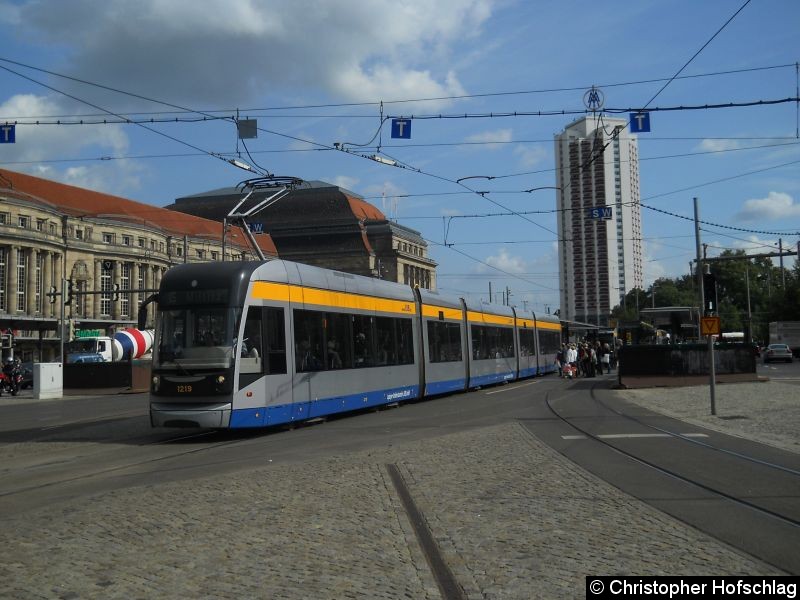 Bild: TW 1219 am Hauptbahnhof.