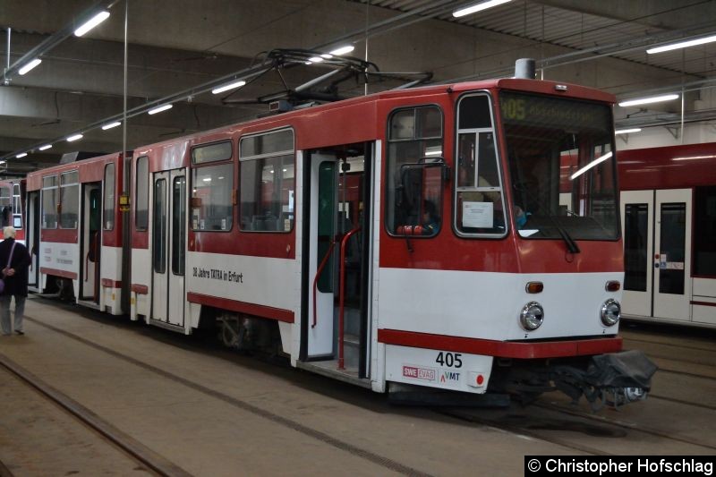 Bild: TW 405 beim Tag der offnen Tür in der Abstellhalle in BHF Südost.