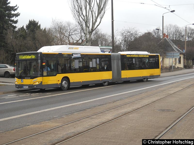 Bild: Bus 115 an der Huttenstraße.