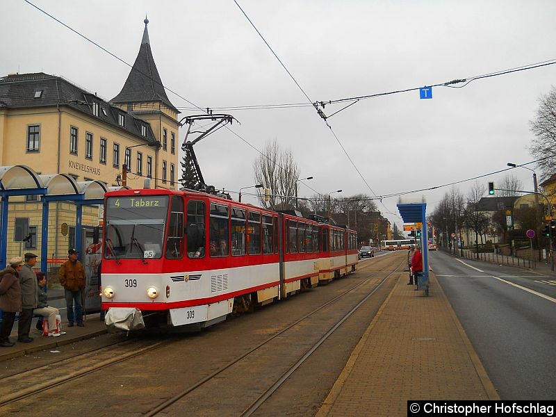 Bild: TW 309+307 in der Huttenstraße.