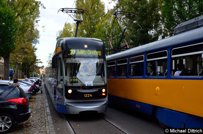 Bild: 1224 als Linie 37 in der Michaelisstr.