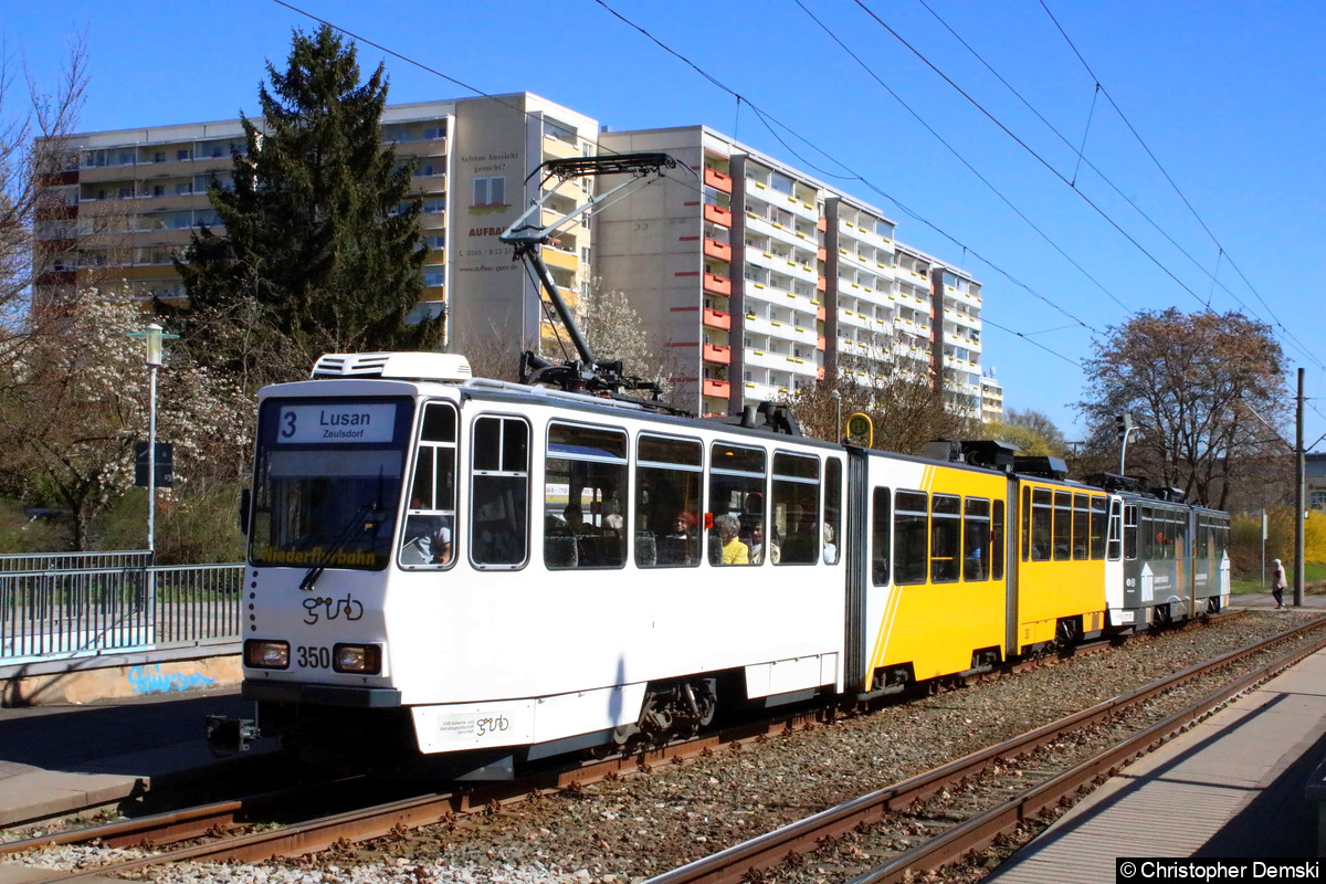Tw 350+305 als Linie 3 an der Haltestelle Lusan-Laune.