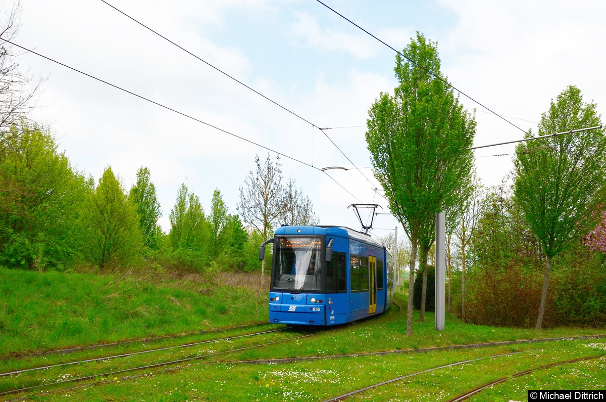 Wagen 655 und 661 als Linie 1 in der Wendeschleife Vollmar Nord.