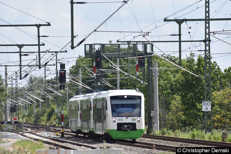 650 264-4 in 3er-Verband kurz vor der Einfahrt in Bahnhof Vieselbach bei Erfurt.